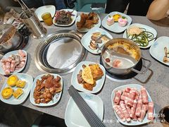 -金滏山烤肉·海鲜·火锅自助餐厅(襄阳万达店)