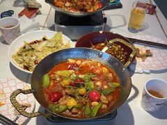 -阿瓦山寨·湘菜现炒·剁椒鱼头王(咸阳总店)