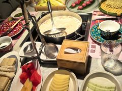 -尚尚仙·酸汤猪手·猪肚鸡火锅(华联万柳购物中心店)