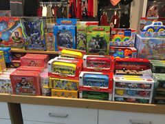 -三福时尚(三峡广场华夏银座店)