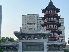 -绳金塔