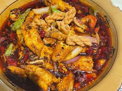 招牌耗儿鱼-休记光头香辣蟹干锅店(衣冠庙店)