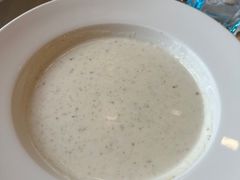 奶油松茸蘑菇汤-莫斯科餐厅