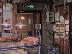 面包甜点陈列柜-仙峰天然面包(迎宾路店)