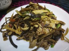 -小厨子私房菜·云南美食店