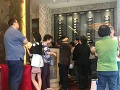 等位客人-乙龍天