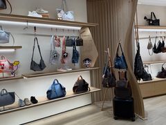 -王府井百货(中州中路店)