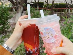 草莓奶盖果茶-CoCo都可(虹口龙之梦店)