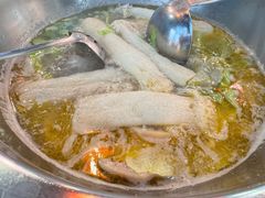 -鲜入围煮花胶鸡海鲜火锅
