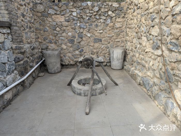 百里峡七彩艺术小镇图片