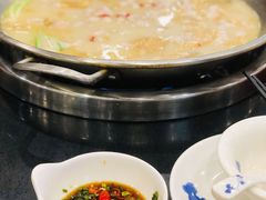 -老来福·非遗酸汤兔(凯旋路店)