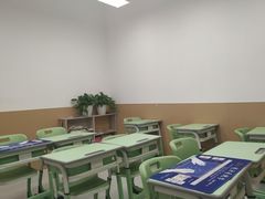 -赵汝飞练字硬笔书法(万宝财富商业广场店)