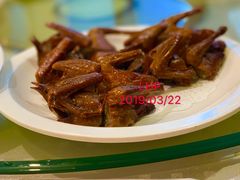 脆皮乳鸽-顺风海鲜港(金玉兰店)
