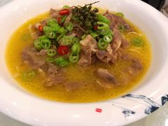 酸汤肥牛-鑫巴蜀小镇 · 水煮鱼专研店(玉桥店)