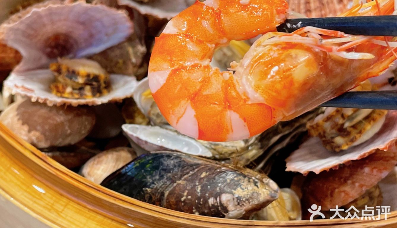 自带剥虾服务的海鲜店，爱了爱了！