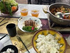 -刘姐啤酒鱼民族演艺餐厅(西街总店)