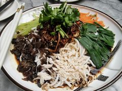 -蔼若春.传承三十年云南菜(金碧公园店)