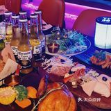 百脑汇新开业的餐吧也太🉑️了吧！美女驻唱还有68抵100！
