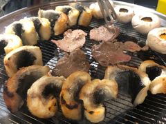 -围炉肉舍•炭烤活鳗•丹东海鲜烤肉(步行街店)