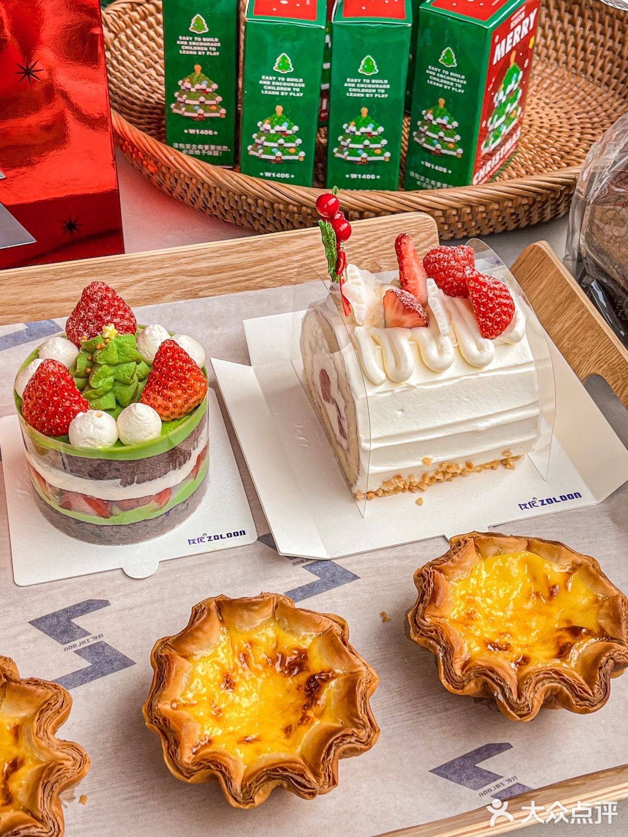 这家面包店！！！满满一墙圣诞🎄蛋糕🍰！