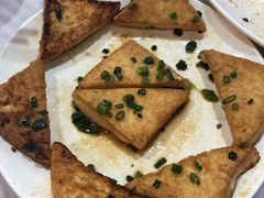 客家自磨让豆腐-鹏城人家海鲜酒家·23年老字号(较场尾店)