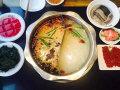 -纸盐河码头火锅(十八梯店)