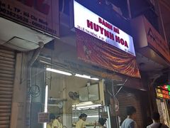 -Bánh Mì Huynh Hoa