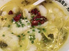 -渝是乎酸菜鱼·川渝小炒(新世界百货望京店)