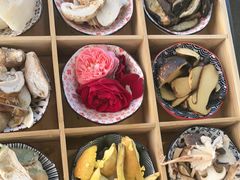-野菌皇海景野生菌火锅(滨海大道店)