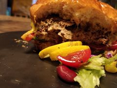 -HIGH FIVE哈福手工汉堡(桂林路店)