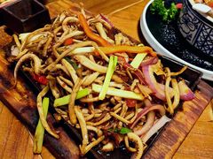 茶树菇鱿鱼丝-雀舞云南菜(天津天河城购物中心店)