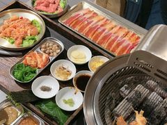 -围炉肉舍•炭烤活鳗•丹东海鲜烤肉(步行街店)