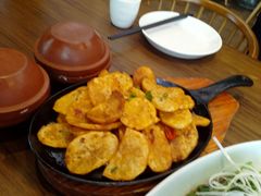 -阿瓦山寨·湘菜现炒·剁椒鱼头王(咸阳总店)