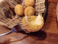 -BHC炸鸡(明洞总店)