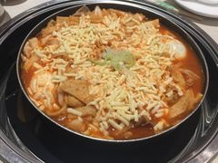 -三清洞摩西韩式年糕火锅(威高广场店)