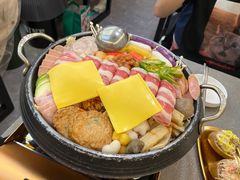 -豚妈妈汤饭·部队锅(南京东路店)