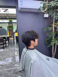 -藤野造型•烫染专业店