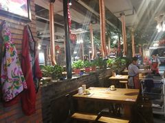 大堂-喝丢一只鞋·东北烤肉·烧烤·铜火锅(童卫路店)