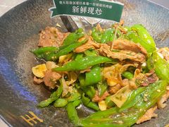 -费大厨辣椒炒肉(黄兴中心广场店)