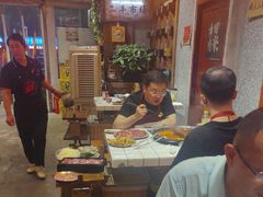 -旧街市鲜货老火锅(大光路店)