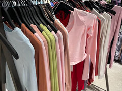 -lululemon(比斯特购物村店)