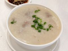 窝蛋牛肉粥-龙悦湾酒家·八阵鱼生·渔人码头店