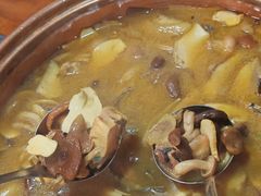 -菌海森林·非遗野生菌火锅(西山区滇池路摩根道店)