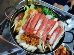 部队锅-MI WU FACTORY米屋美食工厂餐厅(绿地店)