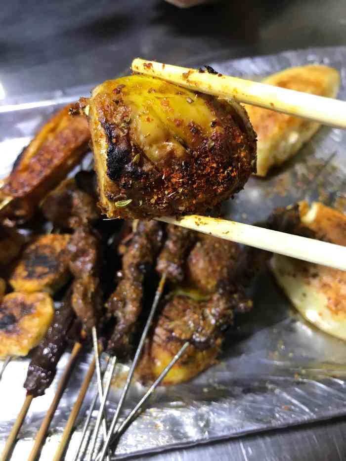 德惠烧烤三分熟(天光路店)-"小时候在农村看着小汽车都认为是梦寐以求