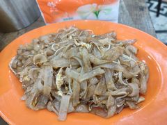 鸡蛋炒河粉-贞姨美食·老字号海鲜大排档