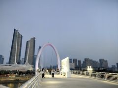 -南京眼步行桥