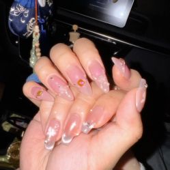 -UGIRL有个美甲
