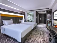 -郑州美豪雅高诺富特会展中心酒店