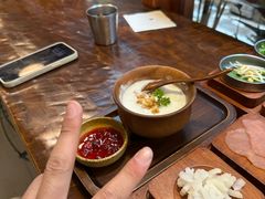 -银米·云南传统过桥米线(双廊黑金冠店)